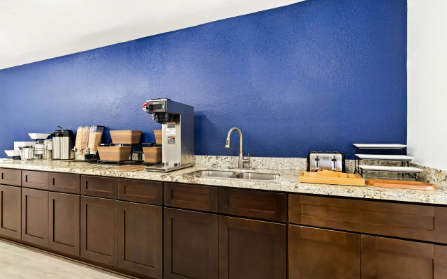 Surestay By Best Western Groves