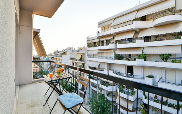 Athenian sunny apartment