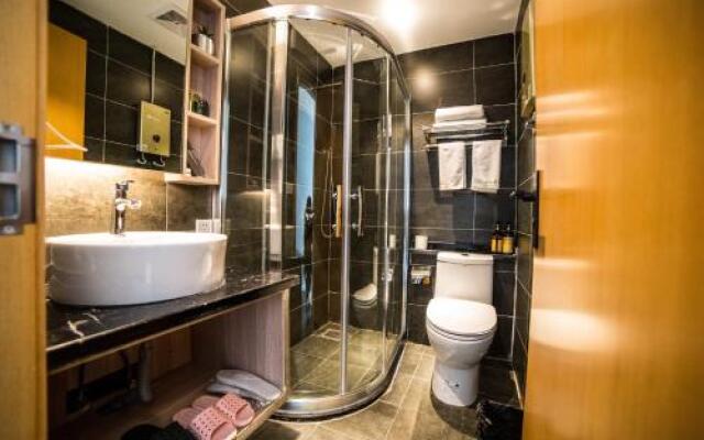 Chongqing CCHome Hotel