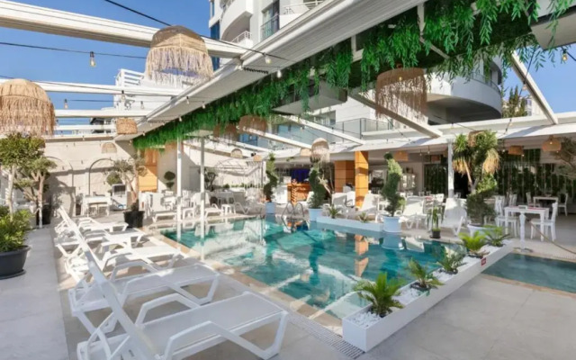 Reo Hotel & Spa