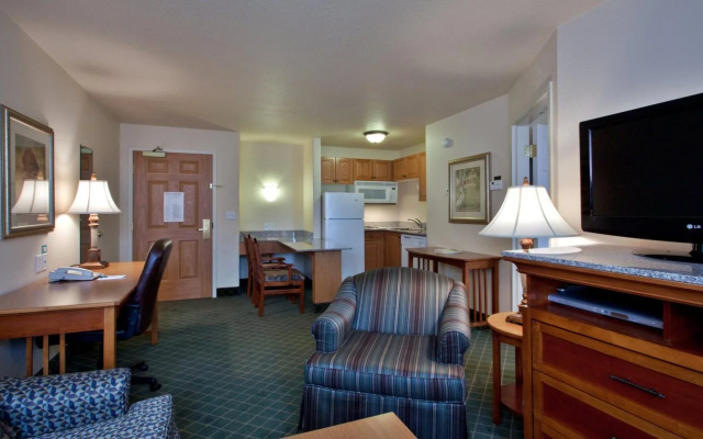 Staybridge Suites Calgary Airport by IHG