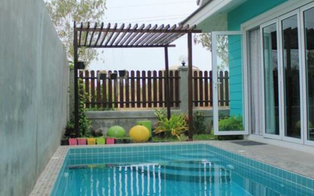 Peach Hua Hin Pool Villa Holiday