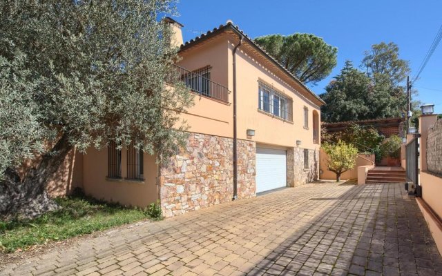 5 Bedroom House in Begur with Private Pool And Garden (Ref.H53)
