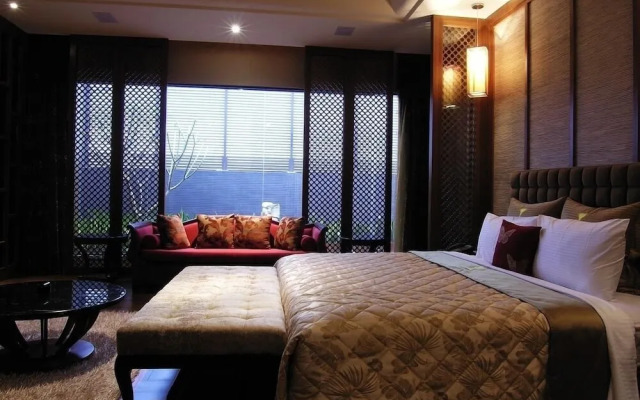 Mos Motel