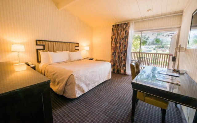 Los Gatos Lodge