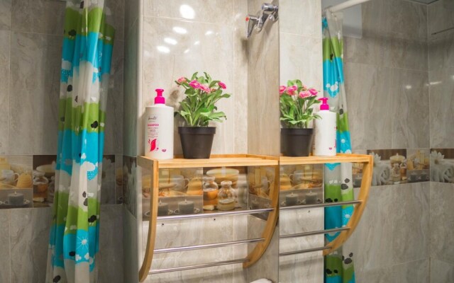 Go Bcn Hostal Ideal Badal - Hostel