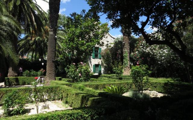 Villa Cindro House