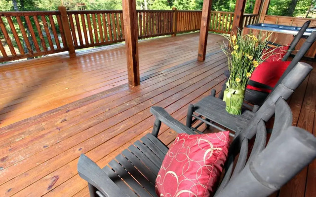 Off The Clock - Four Bedroom Cabin