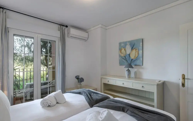 Golfside Apartment for 6 Guests