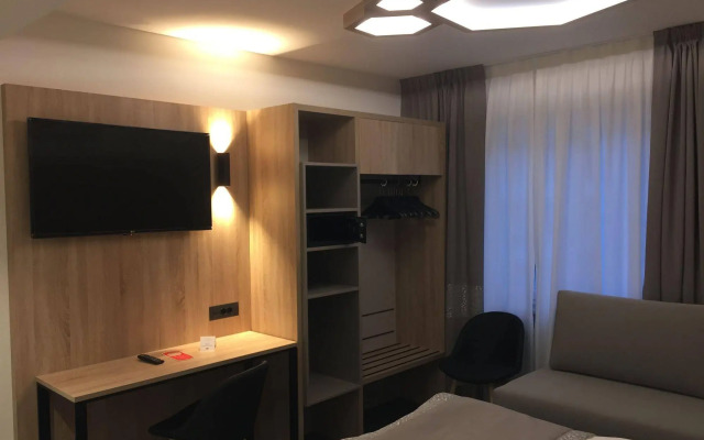 Tourist Hotel