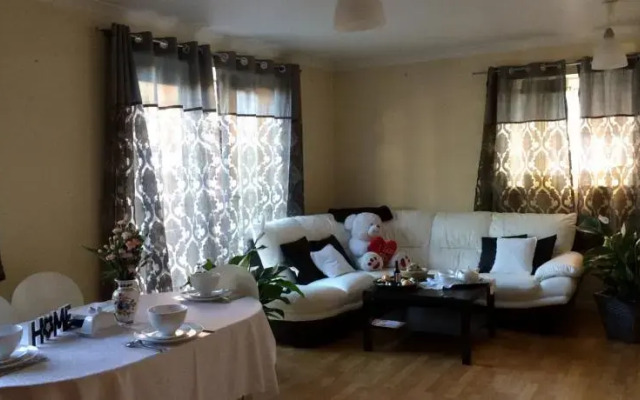 Millennium Drive Apartment