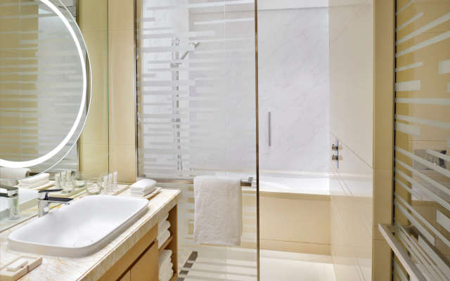 Crowne Plaza Dubai Marina by IHG - Image 6