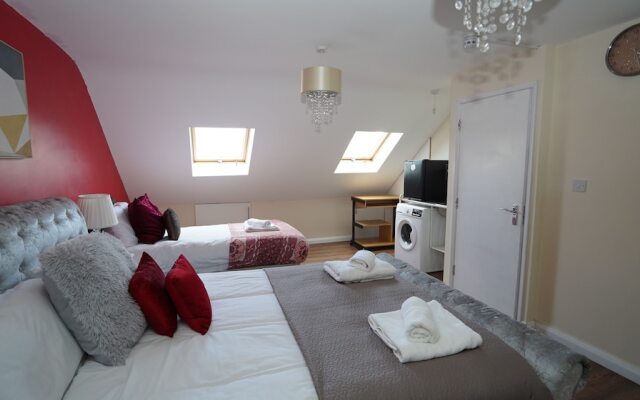59B Comfortable Home Sleeps 8