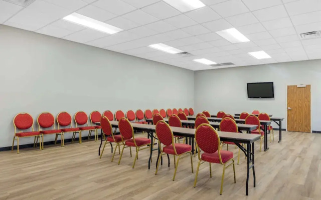 Quality Inn & Suites Monterey, TN - Crossville, TN