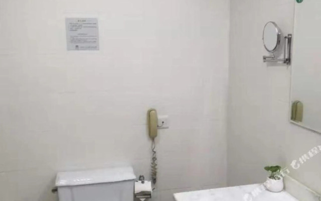 Longhai Liangyou Hot Spring Hotel