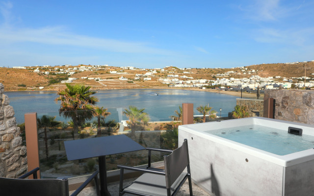 Aeonic Suites and Spa