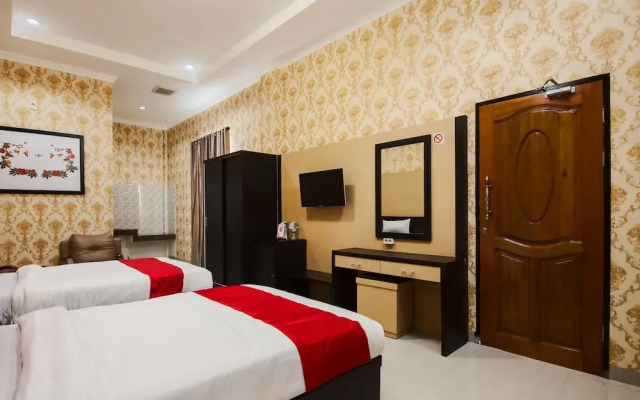 Esther Hotel