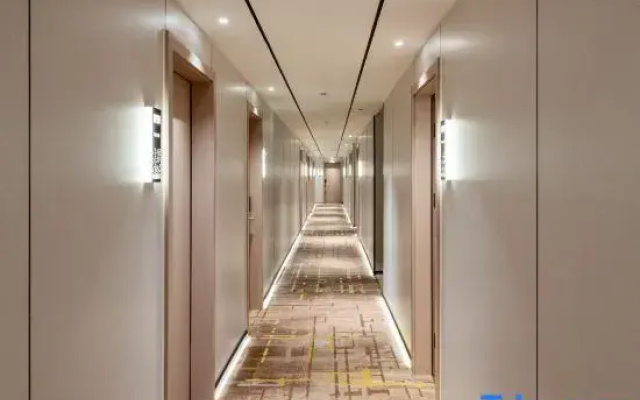 Rujia Huayi Hotel