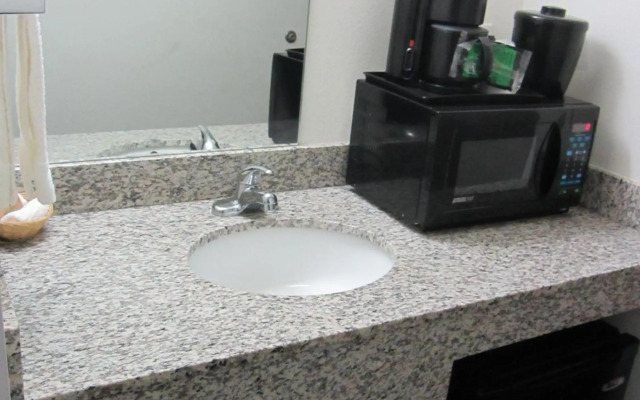 Travelodge by Wyndham Pecos