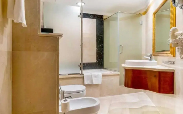 Holiday International Hotel Bur Juman