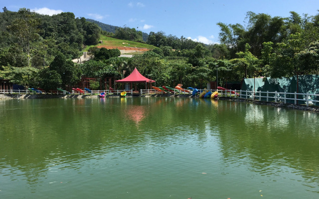 Paradise Valley Resort Broga