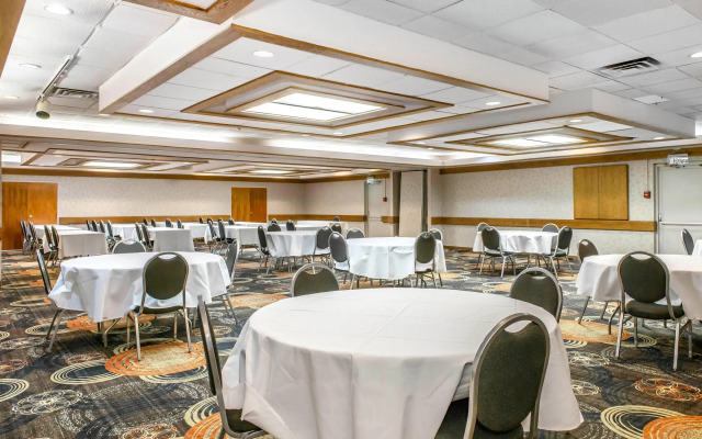 Quality Inn Conference Center Logansport