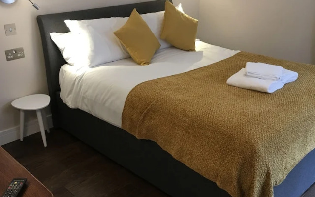 OYO Harmony Apartments