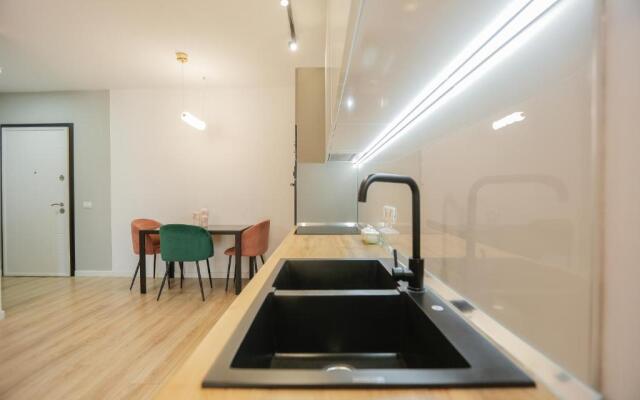 Miku Apartment-Perfect 1Bd At Komuna e Parisit