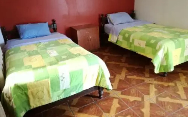 Oscar's Hostal