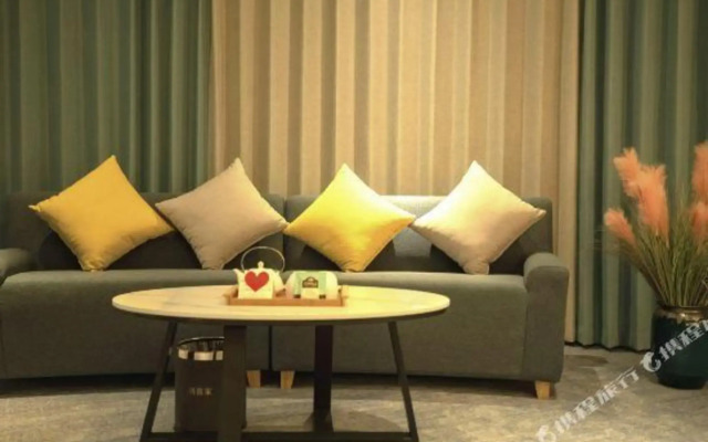 Luoyang 24h qixijia Hotel
