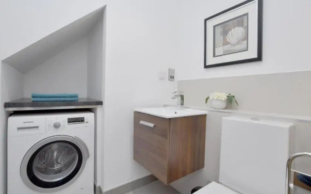 Luxury 4 bed home in Islington