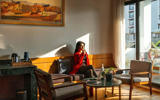 Nomad Hotel