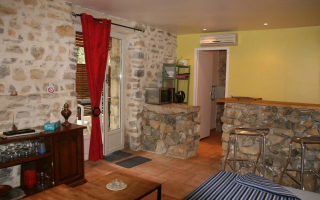 Studio in Grospierres, With Wonderful Mountain View, Pool Access, Encl