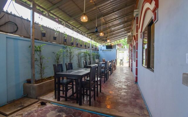 Golden Ganesha Villa - Hostel