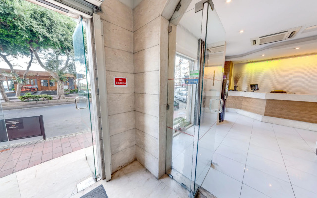Carlton Hotel