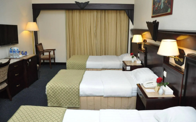 Claridge Hotel