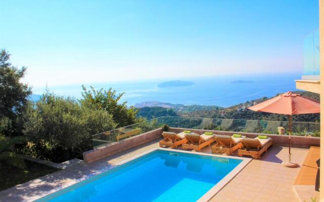 Zaki Villas