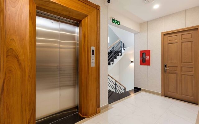 YOURS Apartment - Airport
