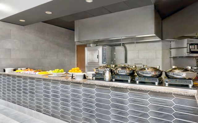 DoubleTree by Hilton Davenport