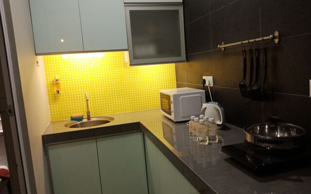 Lemon8 Hotel Apartment