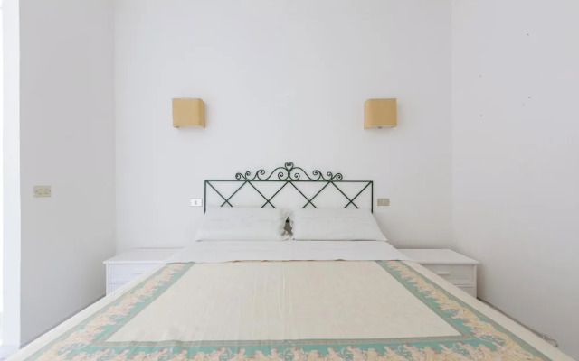 4047 Piccola Perla by Barbarhouse