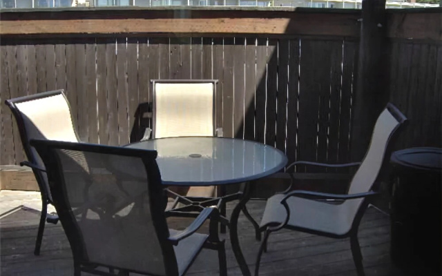 Surfside S210 One Bedroom