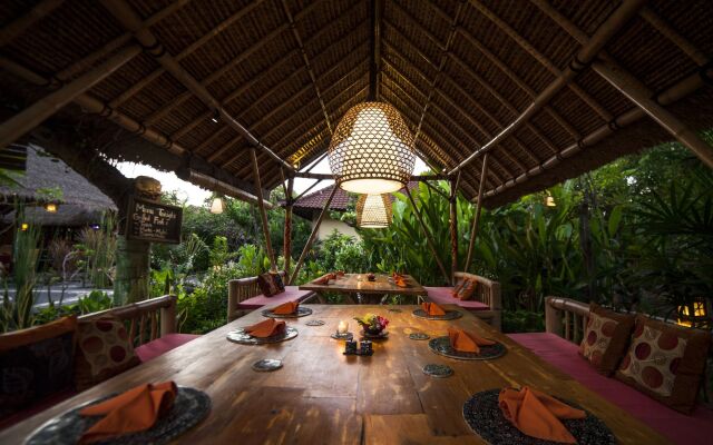 Man's Cottages and Spa