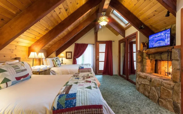 Arrowhead Pine Rose Cabins