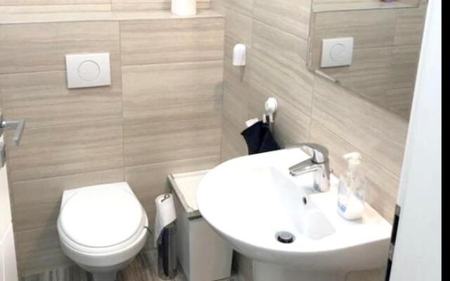 Studio with balcony and wifi at Rosu