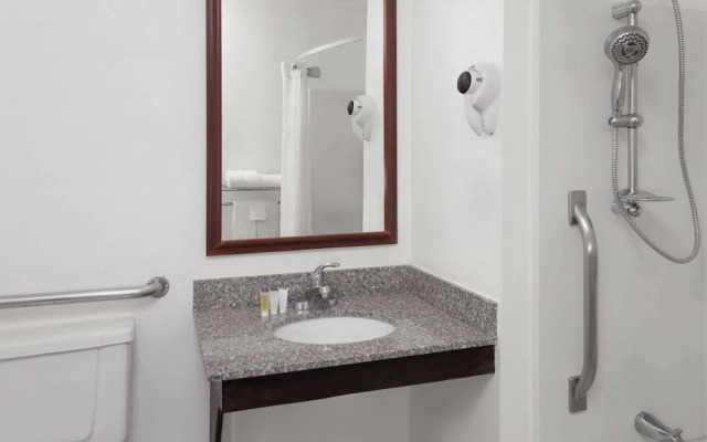 Super 8 Romeoville Bolingbrook