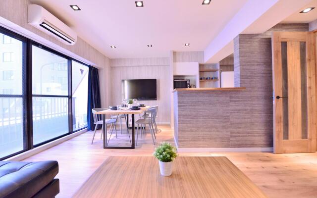 Lux 2BR Penthouse Imperial Palace 7pax 3mins Sub