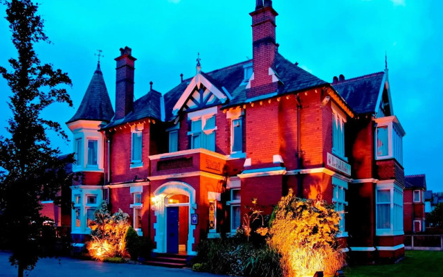 Trivelles Park Hotel