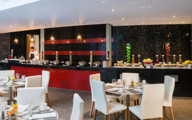 Las Americas Golden Tower Panama