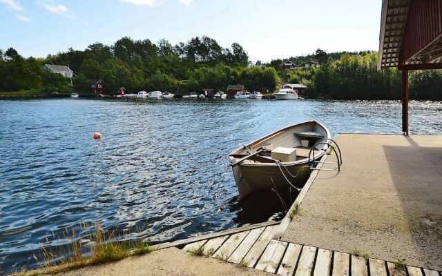 10 Person Holiday Home In Tvedestrand